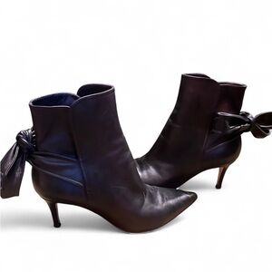 Gianvito Rossi Black Heeled Boots with Bow Accent